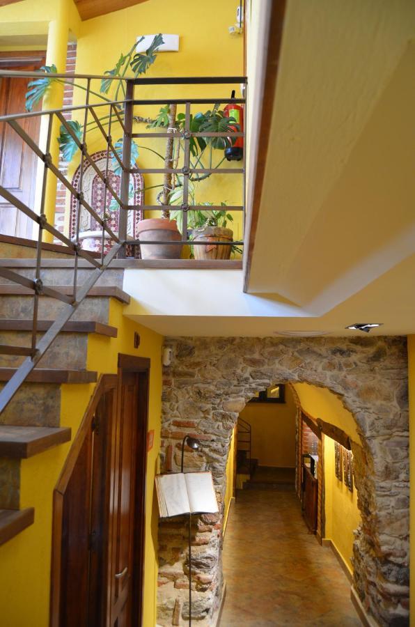 Hotel La Beltraneja Buitrago del Lozoya Exterior foto